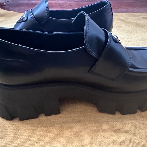 PRADA New Black loefers - EU 41/ US/10 - Picture 11 of 11